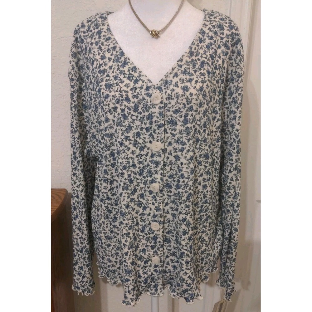 Brittany Nicole Women's Blue Floral V-Neck Long Sleeve Top. Size 2X NWT